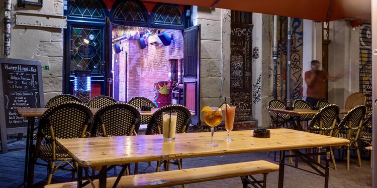 The Red Lion cours Julien, bar