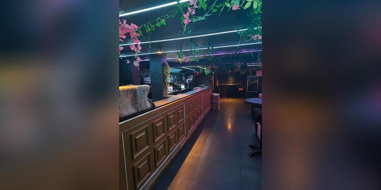 Manray Night Club, bar