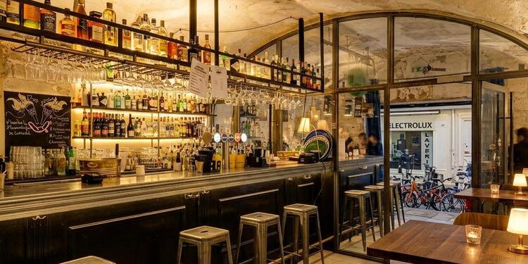 Vertigo Bar Restaurant, bar