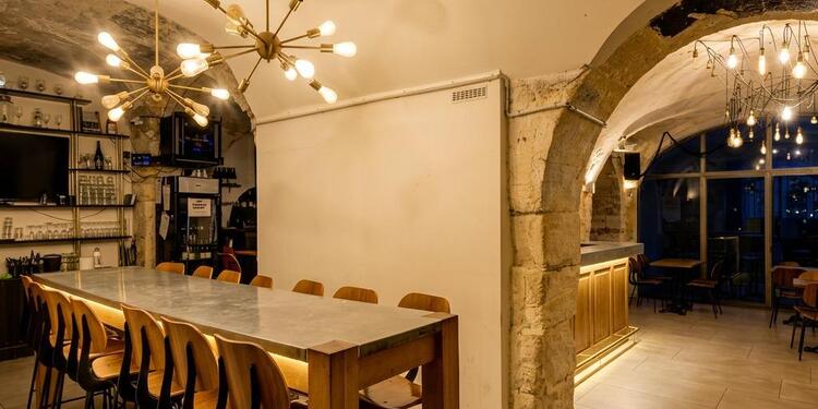 Vertigo Bar Restaurant, bar