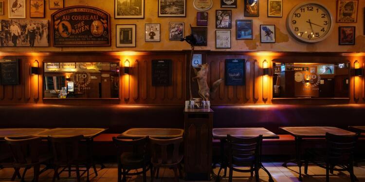 Le Corbeau, bar