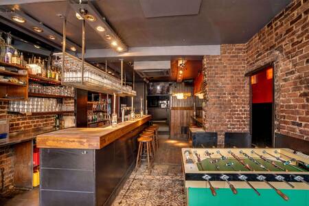 Barabar, Bar Uccle Longchamp #0