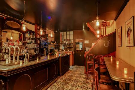 Aux Tables du Père Lachaise, Bar Paris Les Amandiers #0