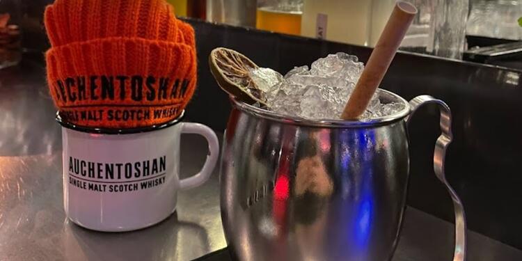 Octans -A Spirited Bar (fermé), bar