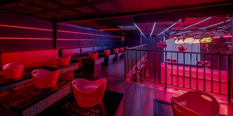 Baby Club, bar