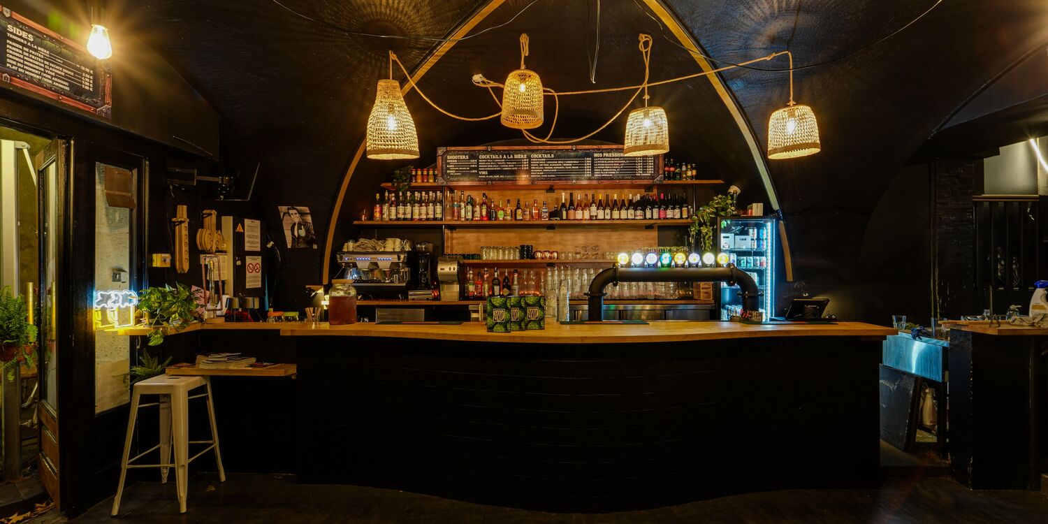 Un Bar et Jivay (ex-Social Bar Montpellier), bar