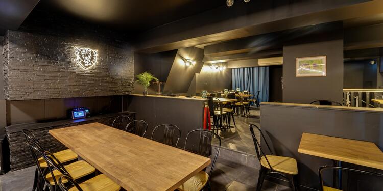 Un Bar et Jivay (ex-Social Bar Montpellier), bar