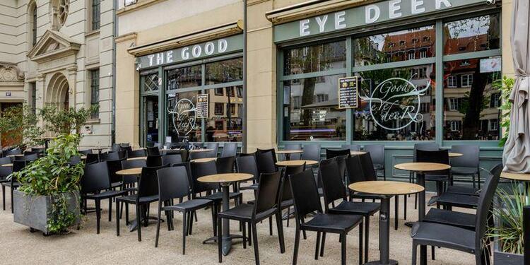 The Good Eye Deer, bar