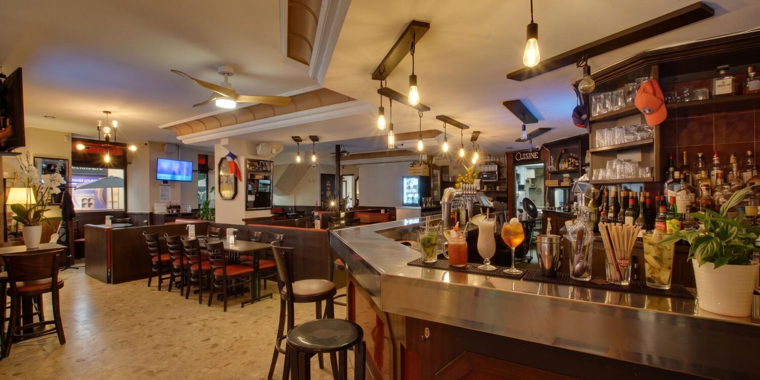La Paris Sports, bar