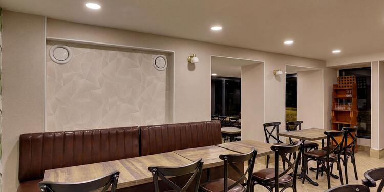 Bistrot Des Puces, bar