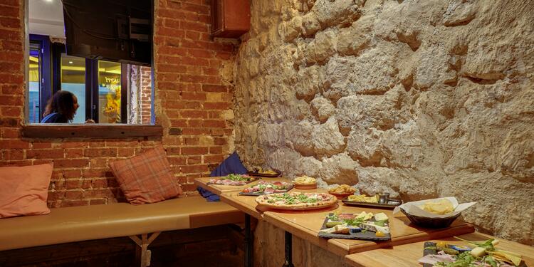 Le Bel'Air Bar Jaune (Privatisation totale), rental_room