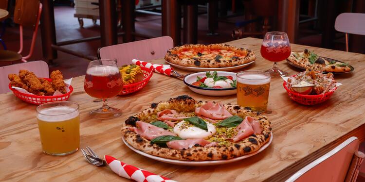 BRIQUE LAND - Brique House, bar