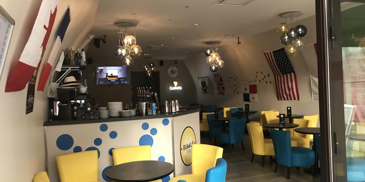 The Bubble Pub (fermé), bar