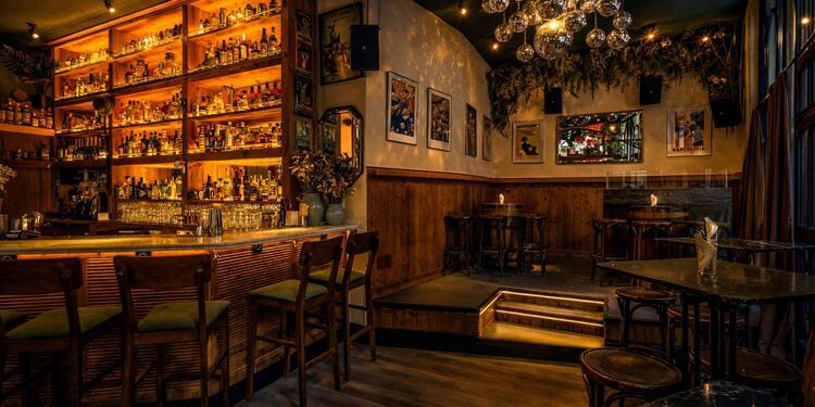 Farola Cocktail Bar Barcelona, bar