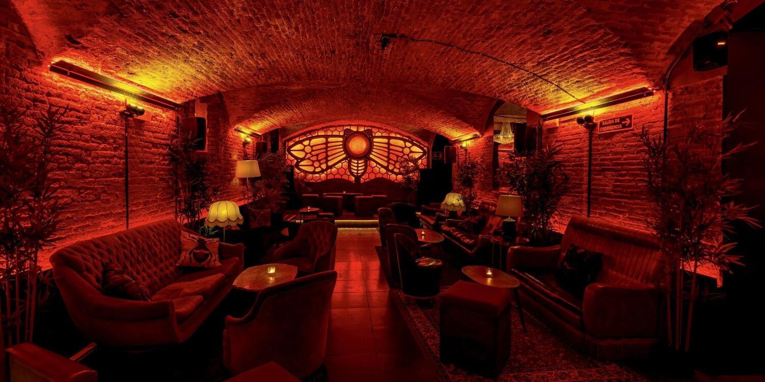 Mint Bar, bar
