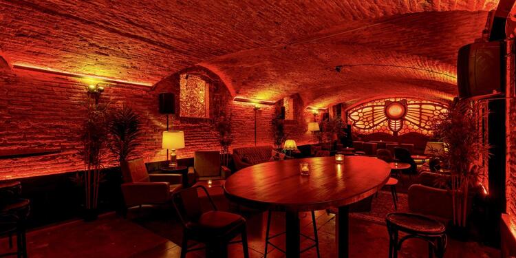 Mint Bar, bar