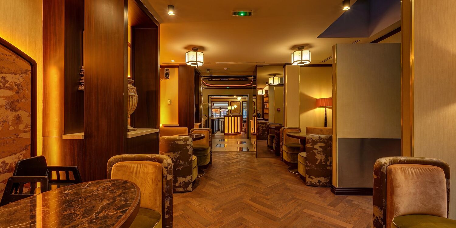 Minuit Express - Cocktail & Spirits Bar, bar