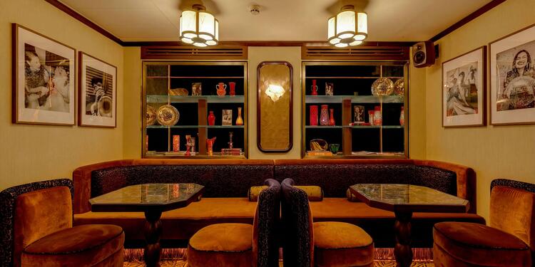 Minuit Express - Cocktail & Spirits Bar, bar