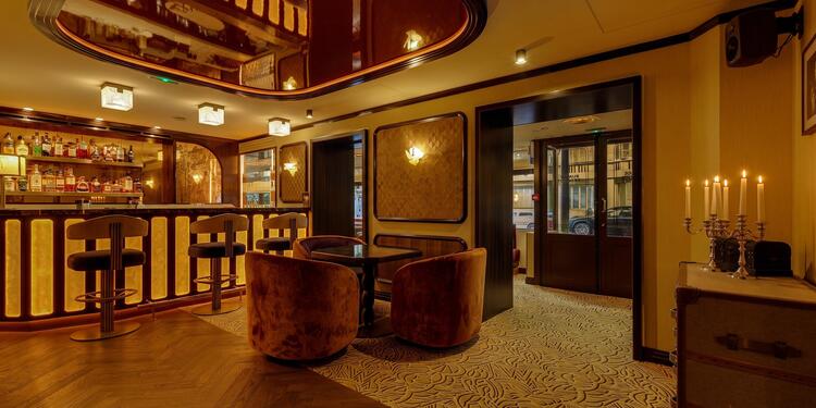 Minuit Express - Cocktail & Spirits Bar, bar