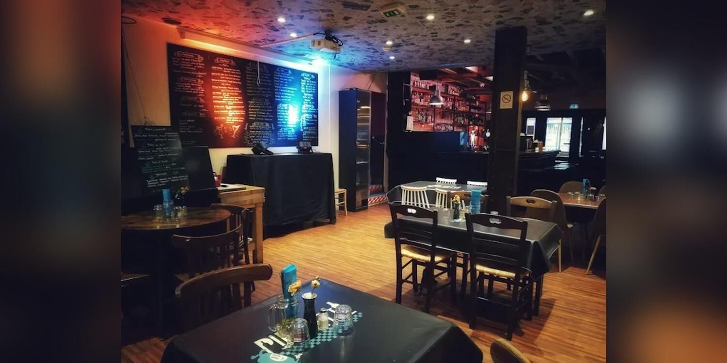 PIROUETTE, bar