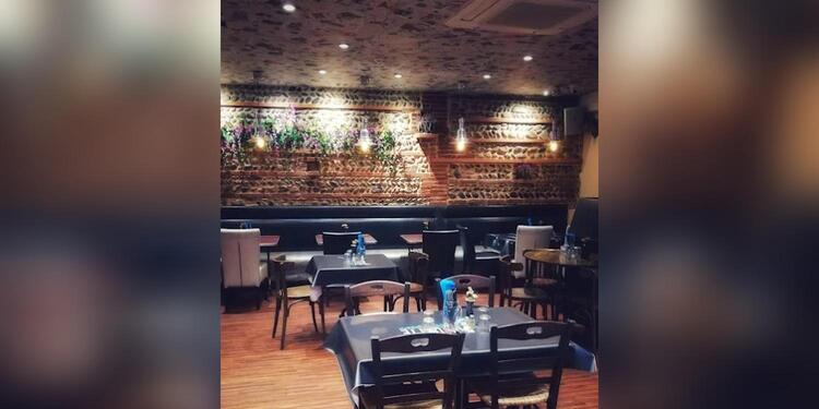 PIROUETTE, bar