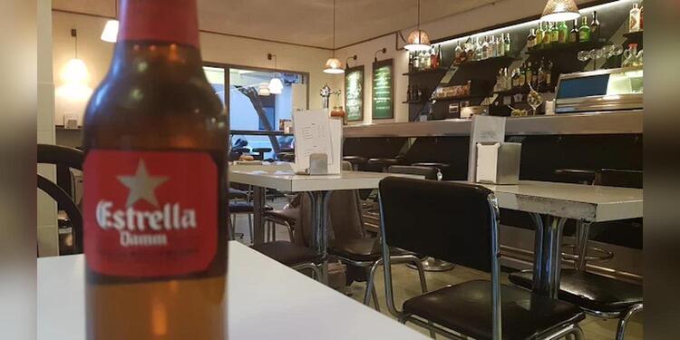 Canana, bar