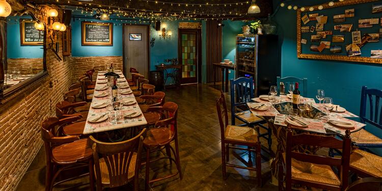 Mucho cielo y mucho mar, restaurant