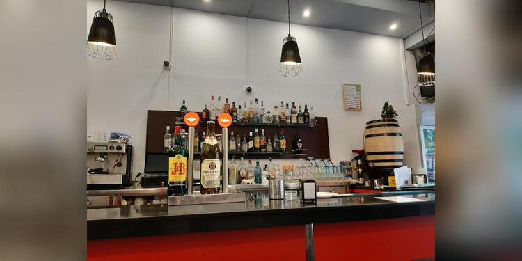 Bar Riego, bar