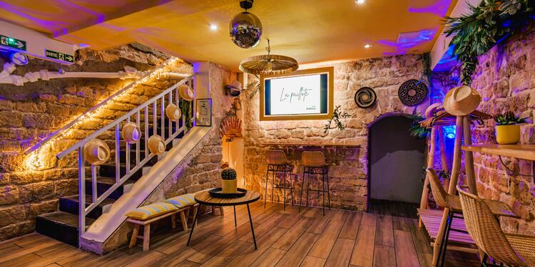 219StMaur, bar