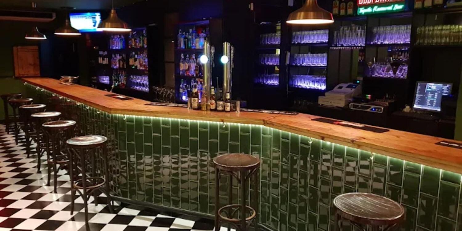 Trabanqueta Bar Pub, bar