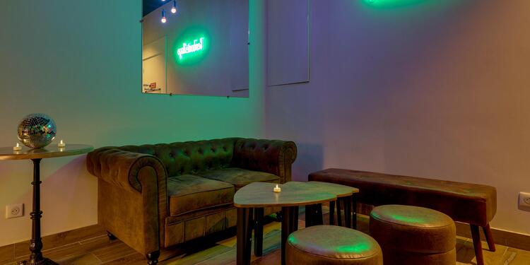 L'embouteillage, bar