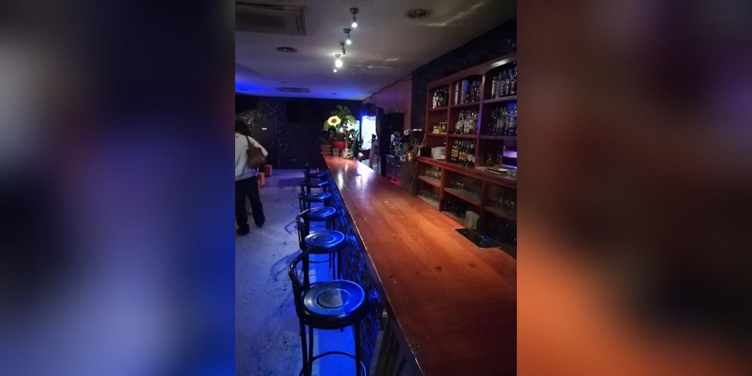 Fuera De Cobertura, bar