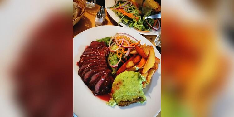 Café-Bar Le Square, bar