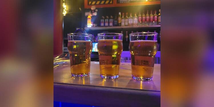 Factory Bar & Food, bar