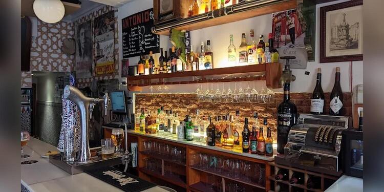 Bar Antonio, bar
