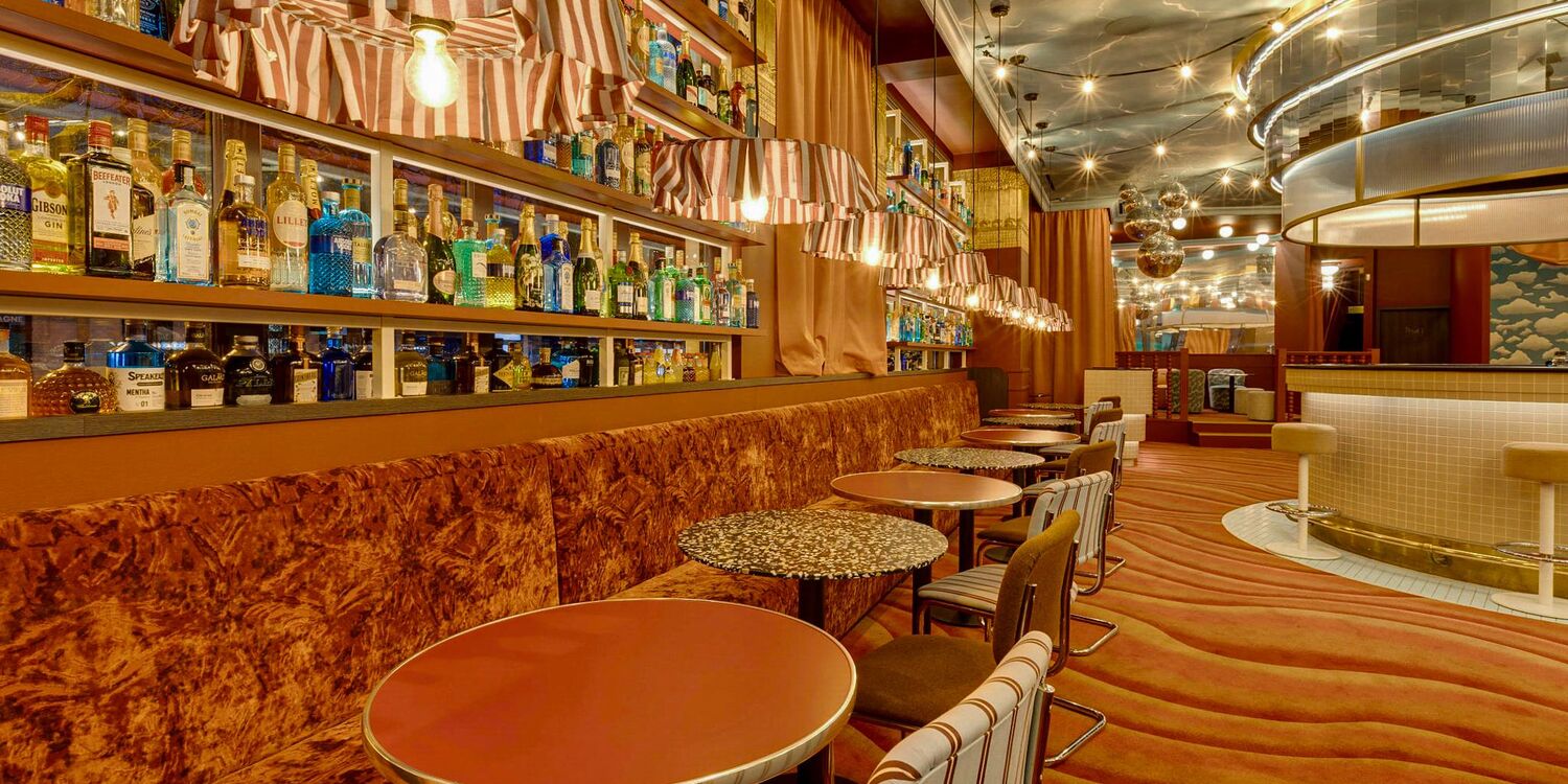Le grand bain (ex : Bar En Scène), bar