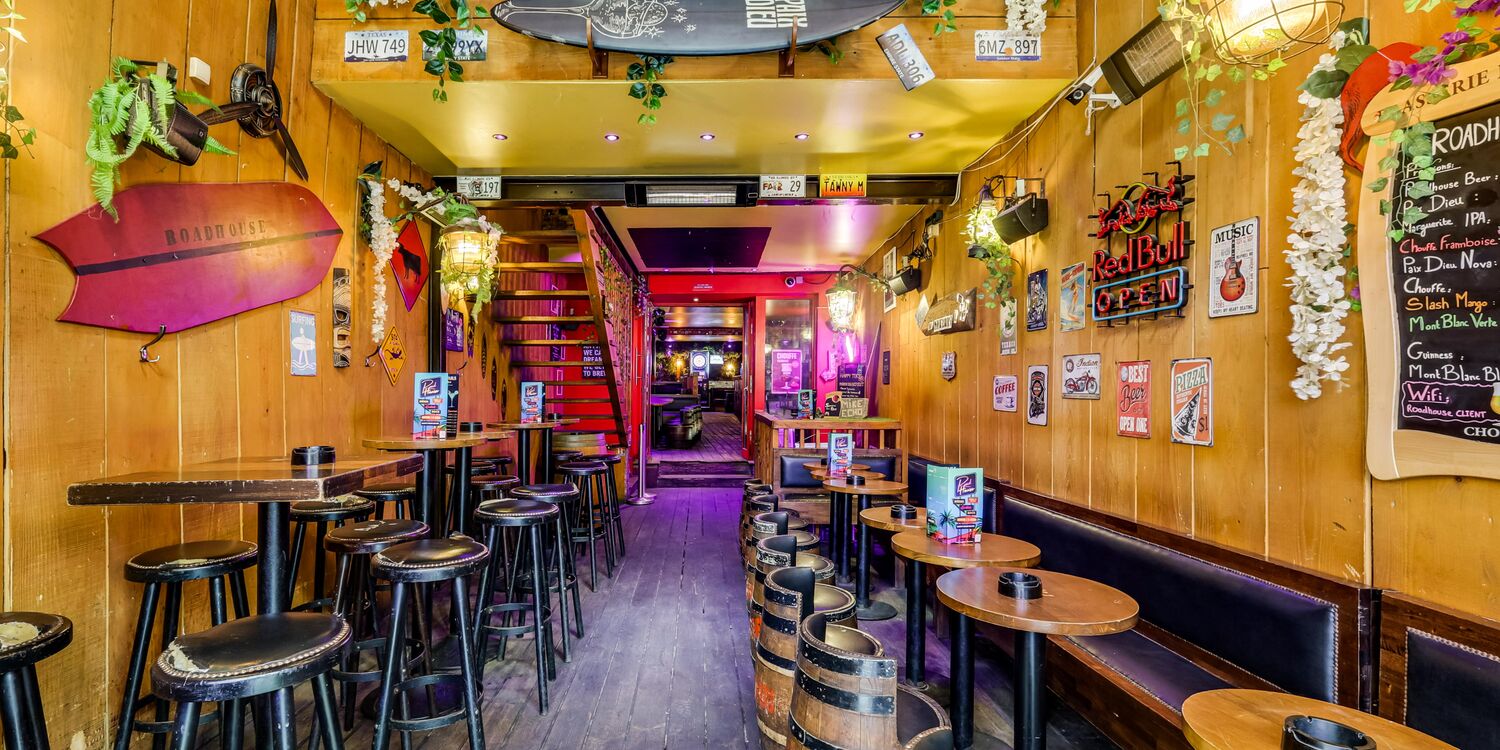 RoadHouse Bar, bar