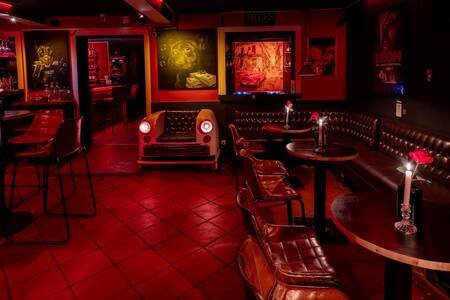 Miles Cocktail Bar, Bar Barcelona Eixample #0