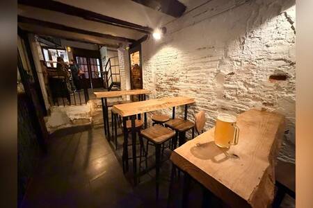 Los Picapiedra, Bar València El Carmen #0