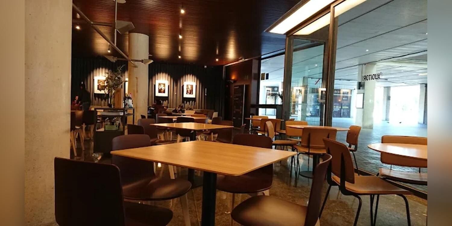 Bar Llanterna, bar