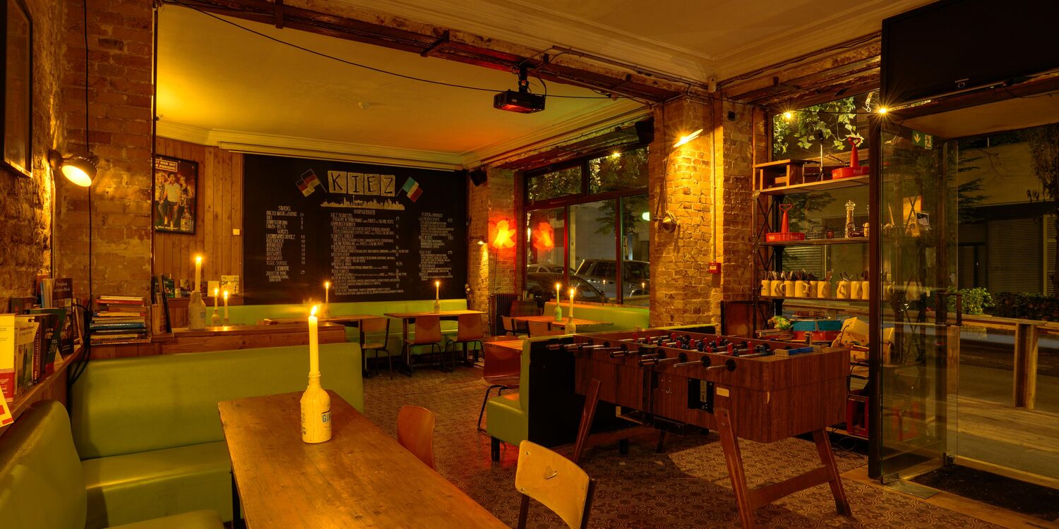 Kiez Biergarten Montmartre, bar