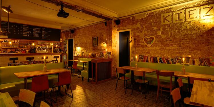 Kiez Biergarten Montmartre, bar