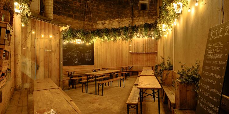 Kiez Biergarten Montmartre, bar