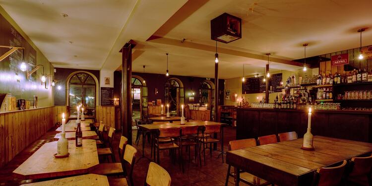 Kiez Kanal, bar
