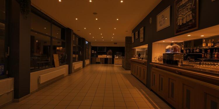 Le petit marché d'une faim d'apprendre, bar