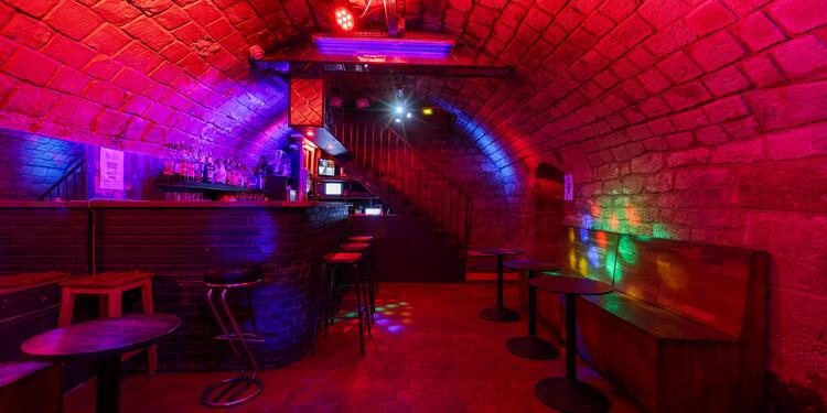 Bar Karaoke La Noche, bar