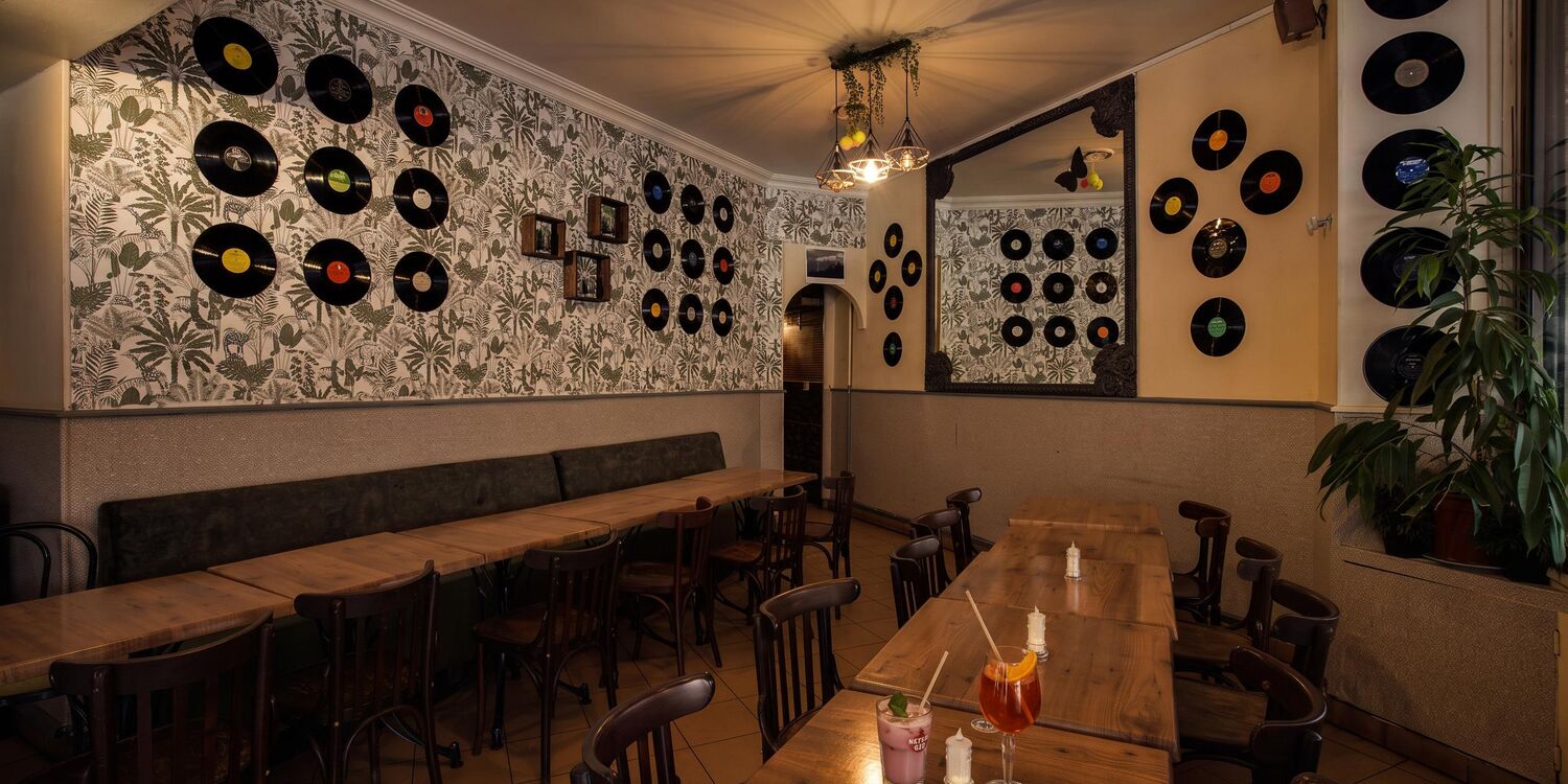 Notus Café, bar