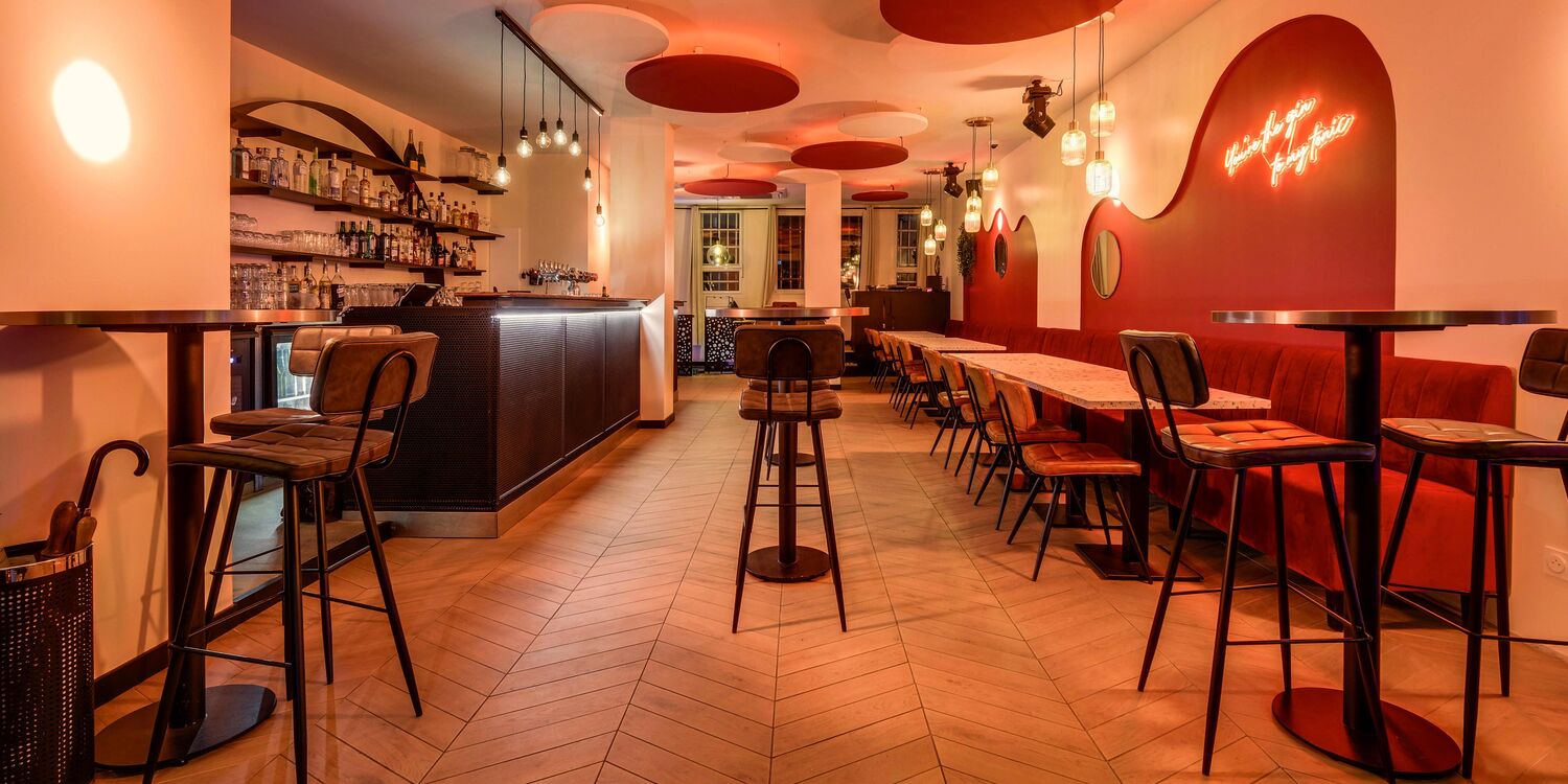 Madame Baudruche, bar
