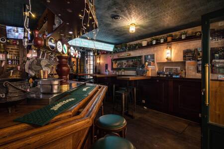 Puzzle Pub, Bar Tours Centre #0