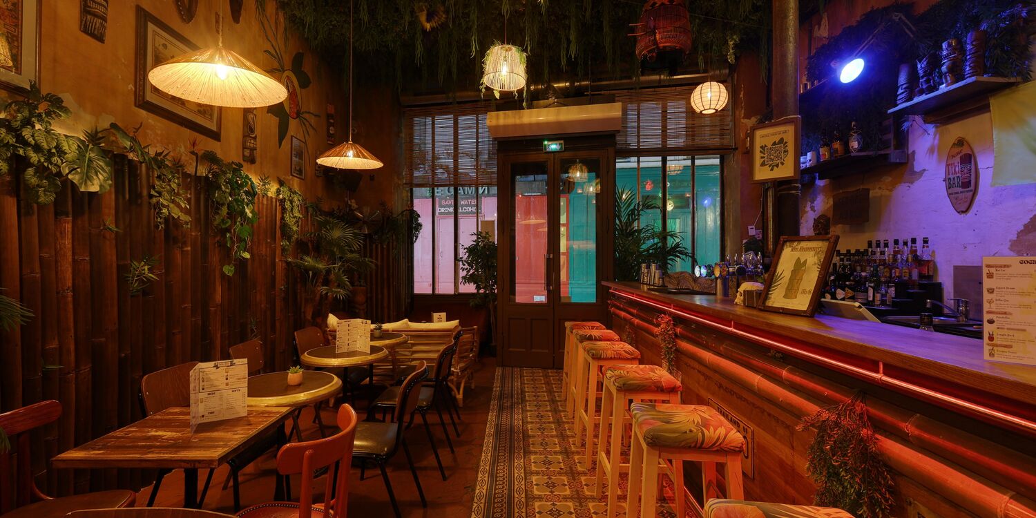 Le Bikini Bottom, bar